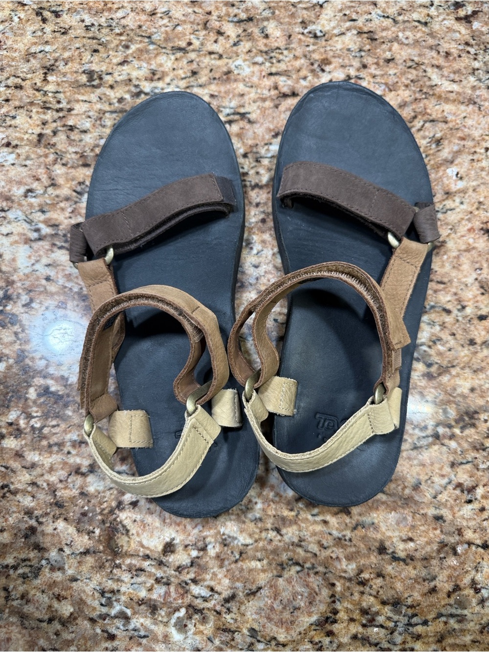 Teva Midform Universal Leather Sandals size 9 - Picture 3 of 7